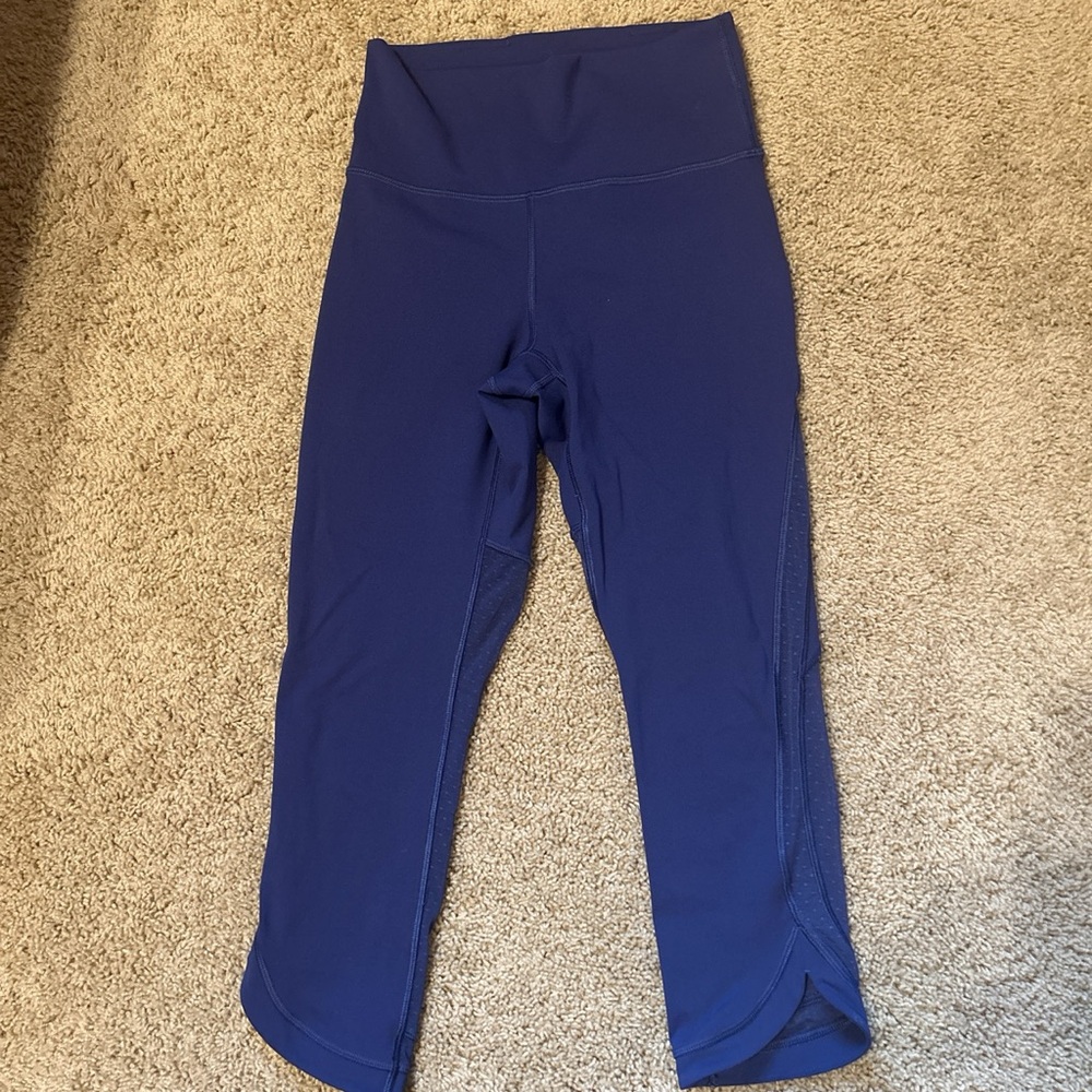 Lululemon navy blue capri legging size 4